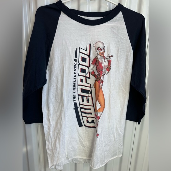 Marvel Gwenpool Graphic tee shirt - Picture 3 of 4